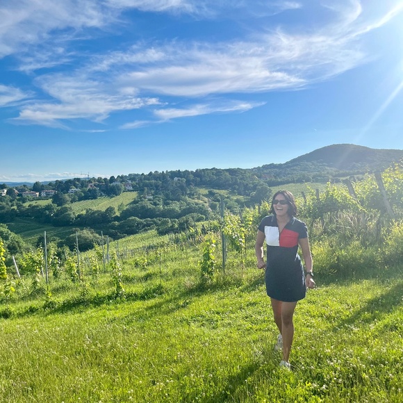 Meet your Posher, Sherry - Picture 1 of 1